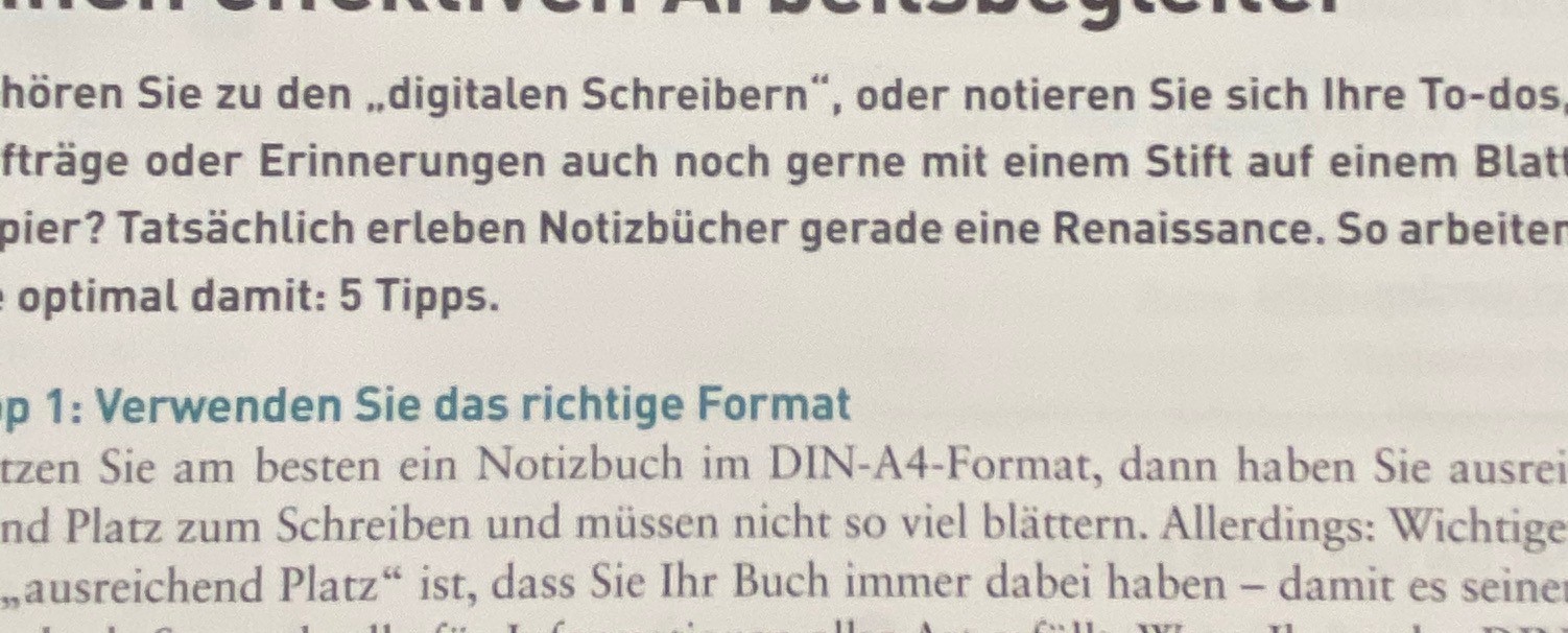 Notizbuch, Zettel und Post its sind out